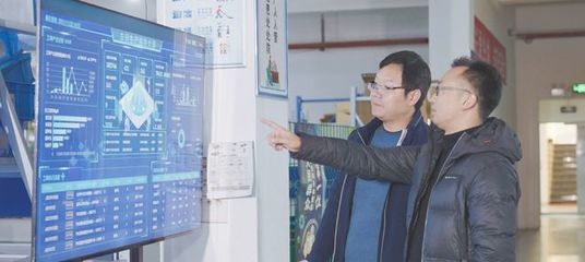活力在"线":直击上海数据线、生产线、物流线作业现场